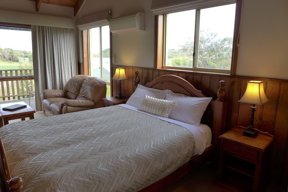DAYSY HILL COUNTRY COTTAGES 14/50