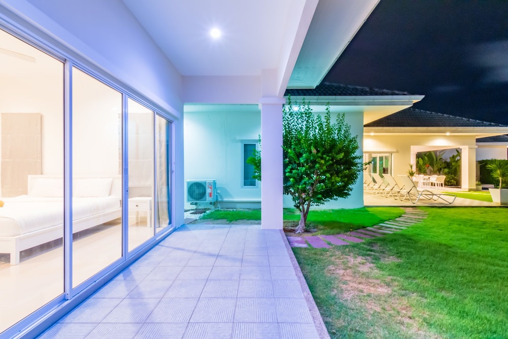 Hua Hin Pool Villa With 4 Bedrooms L27 39/50