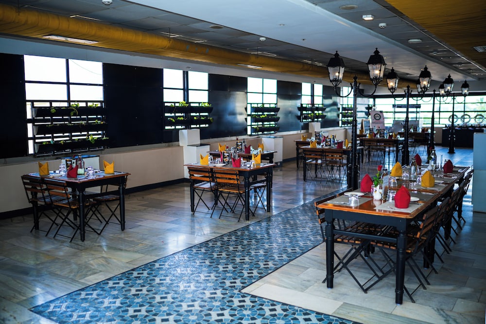 Zip by Spree Hotel Mangala International 58/70
