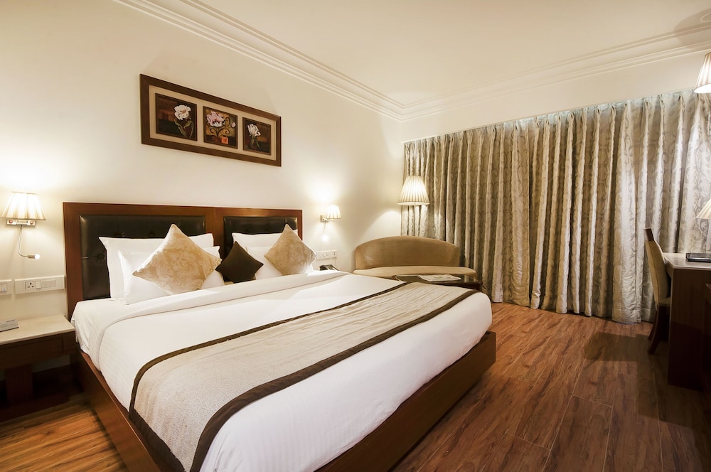 Hotel Regent Grand 17/37