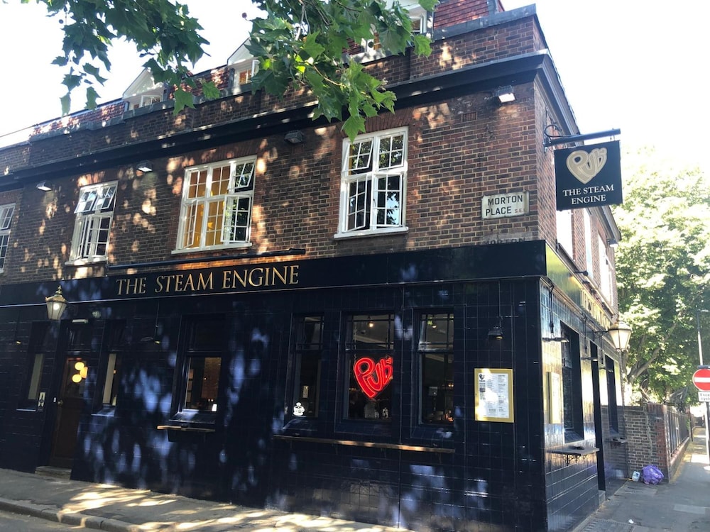 Publove the Steam Engine Hostel 4/46