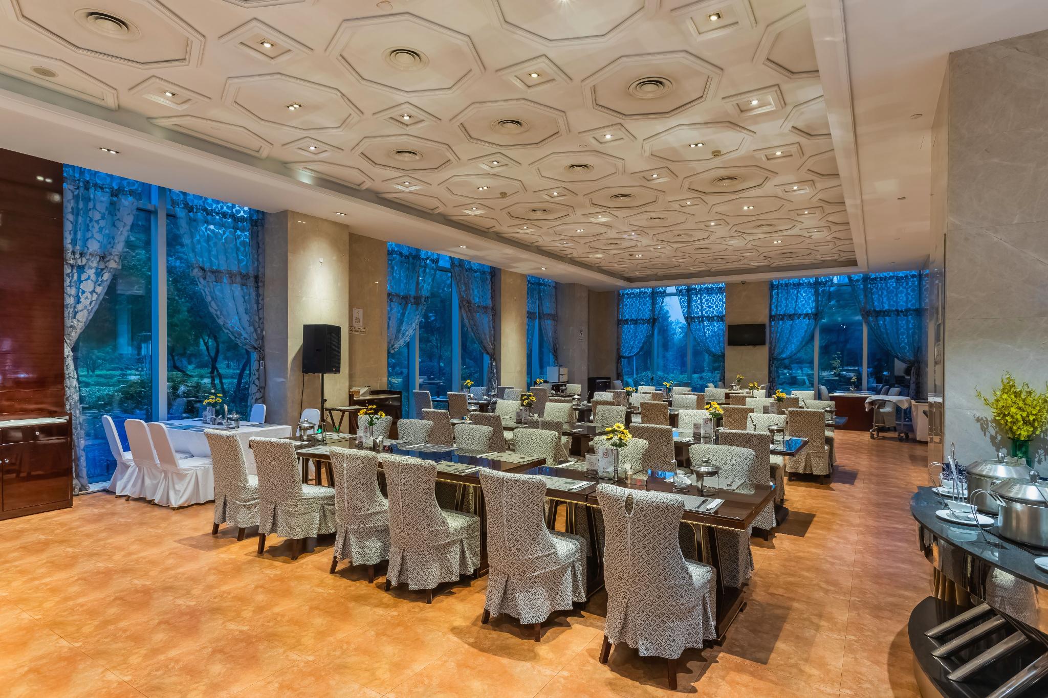 Jinyue Hotel 44/45