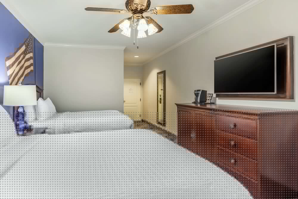 Clarion Pointe Sulphur Springs 12/45
