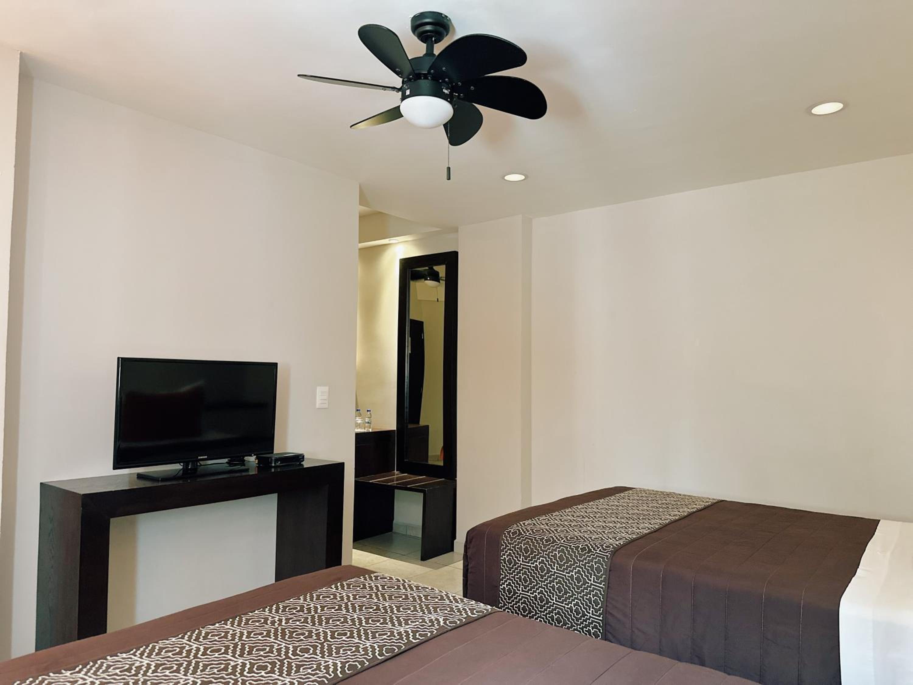 Hotel Mayis 39/55