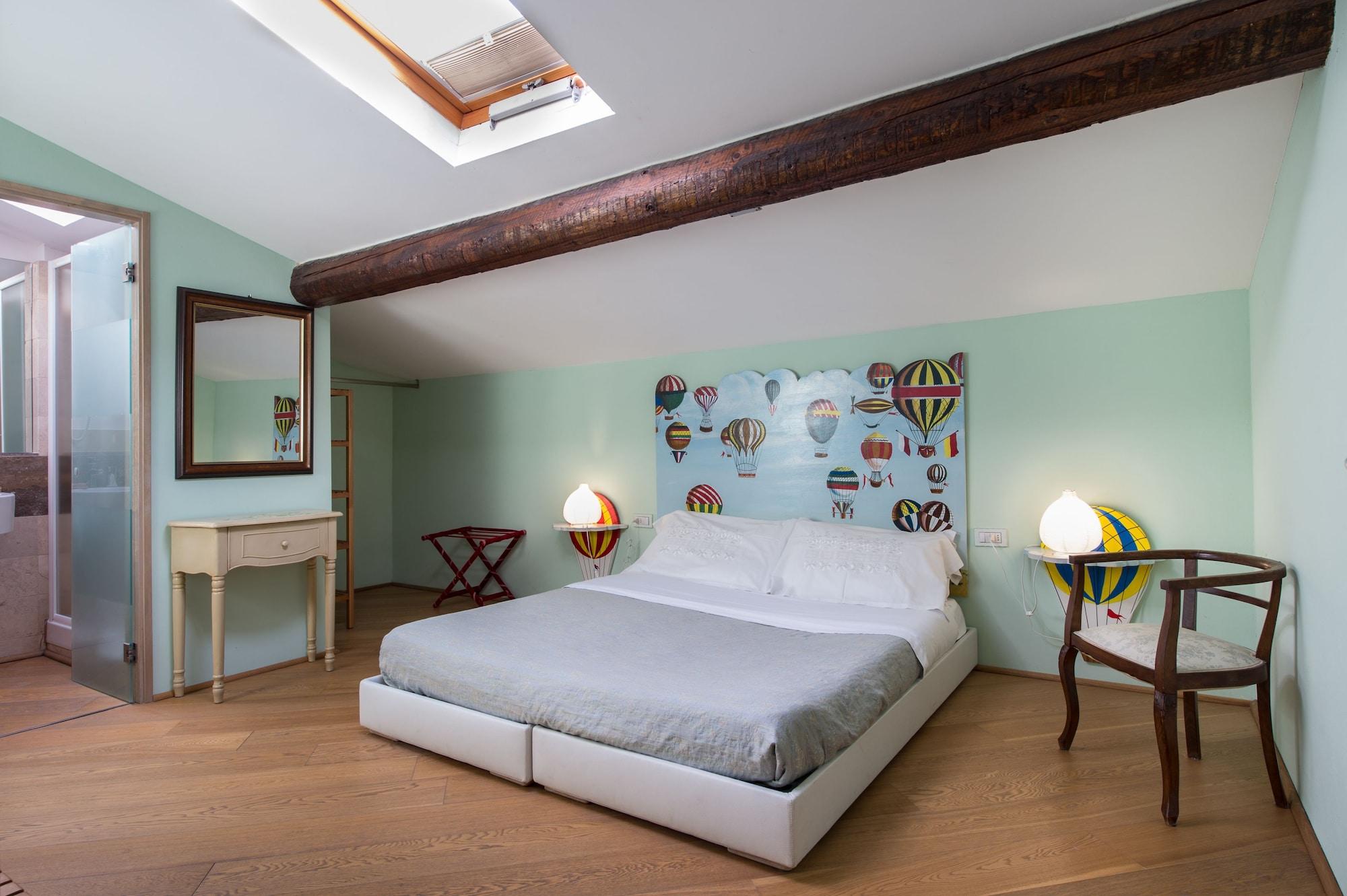 Room, Roof Top Floor, Annex