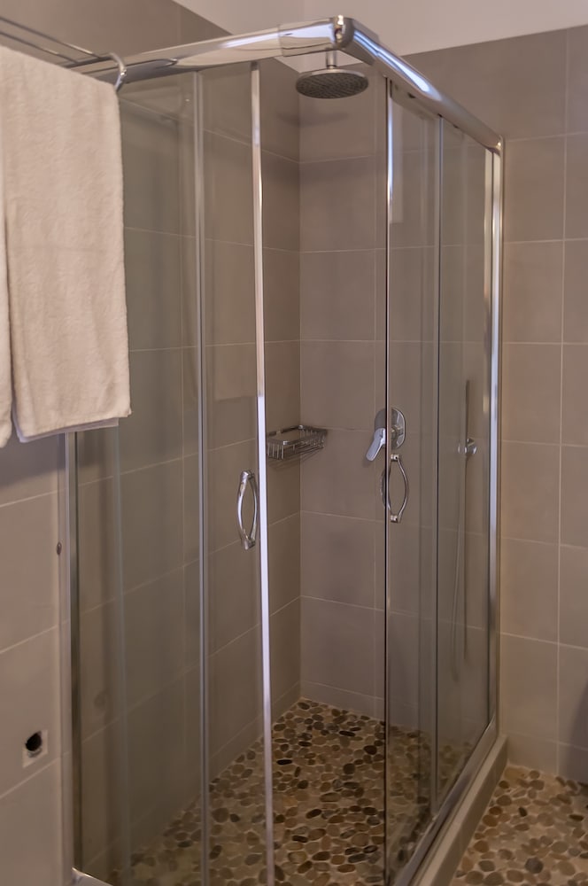 Milos Bay Suites 14/50