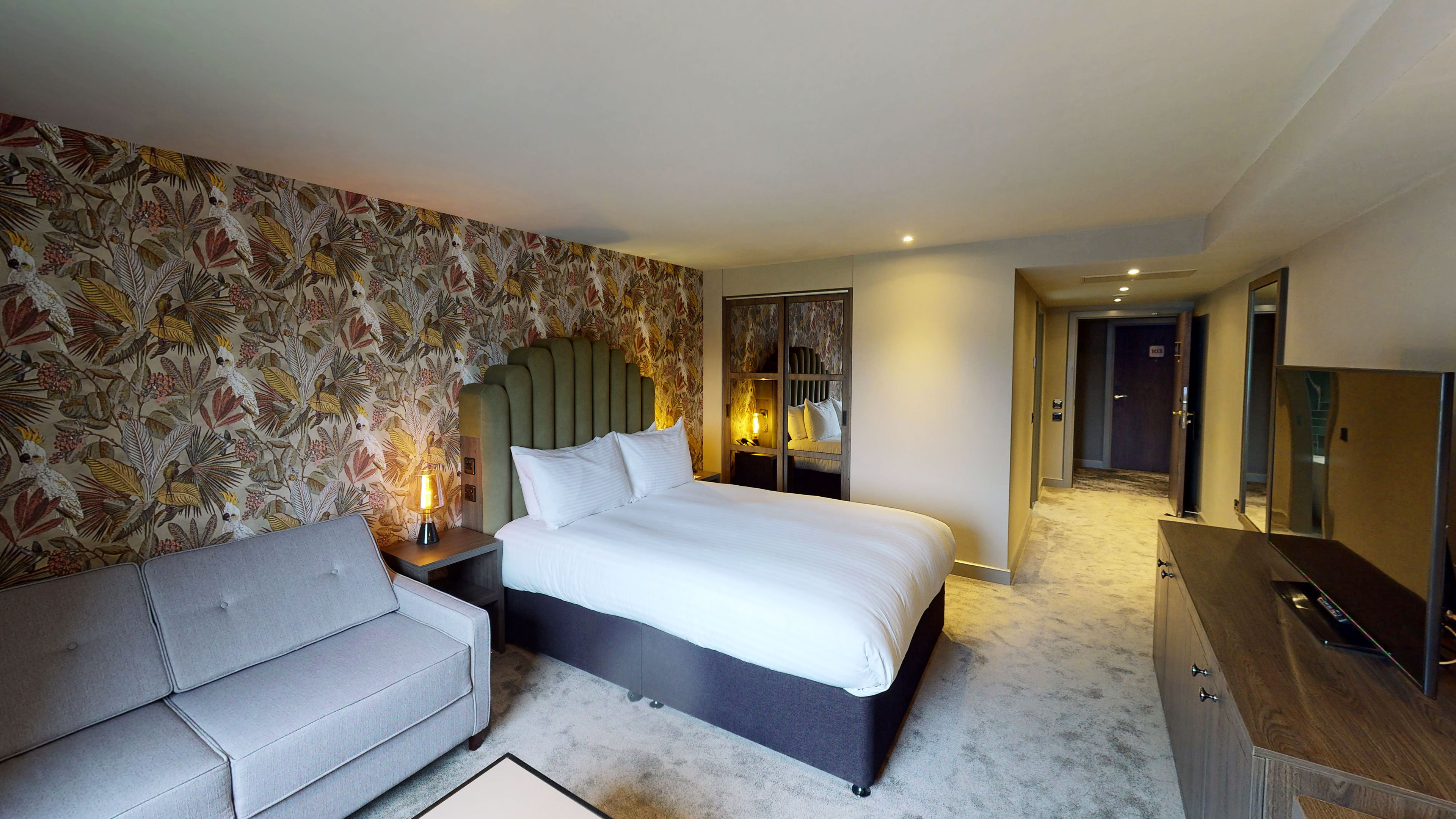 Hotel Van Dyk 4/30