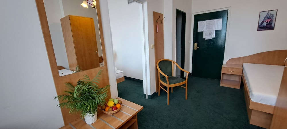 Legie Hotel 24/45