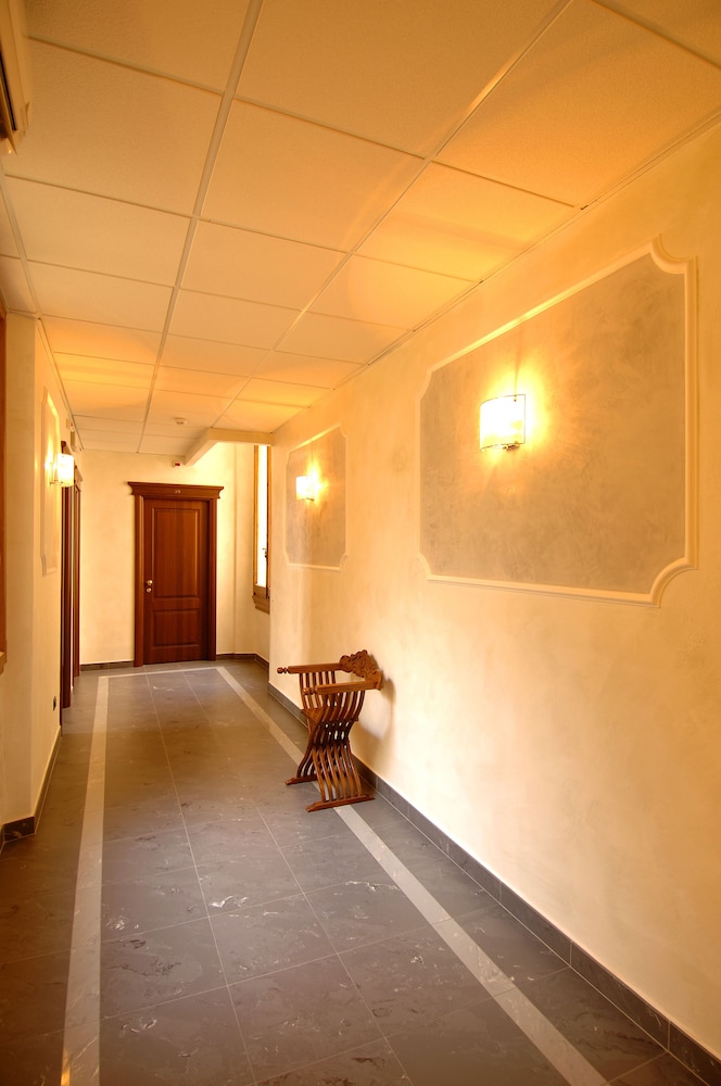 Palazzo Vecchio Hotel 44/72
