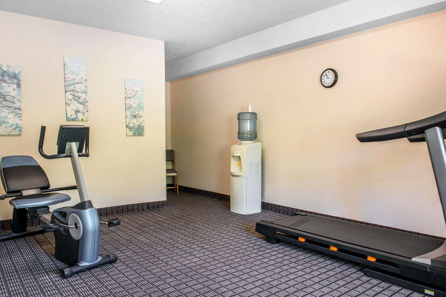 Quality Inn Meadville, PA 20/27