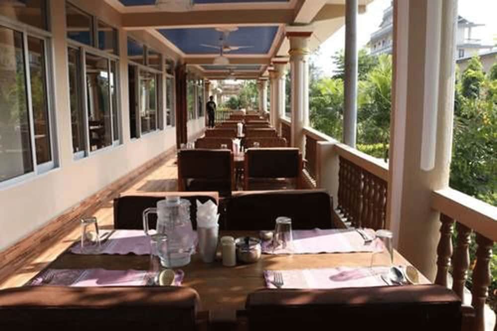 Hotel Royal Safari 38/50