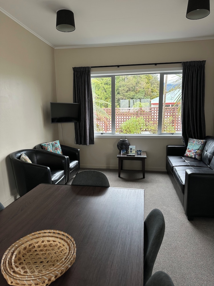 Franz Josef Top 10 Holiday Park 55/75