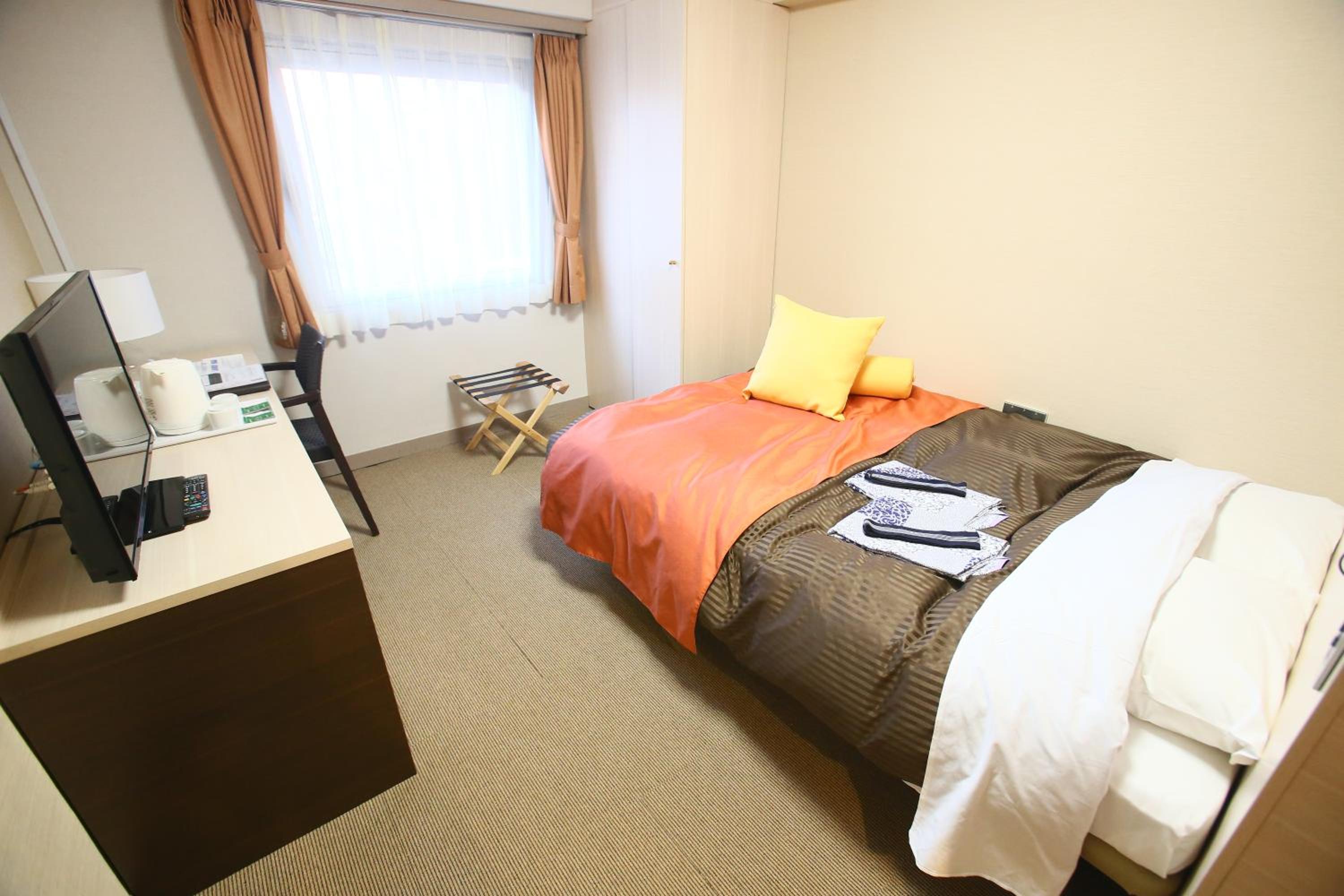 Hotel 1-2-3 Maebashi Mercury 29/50
