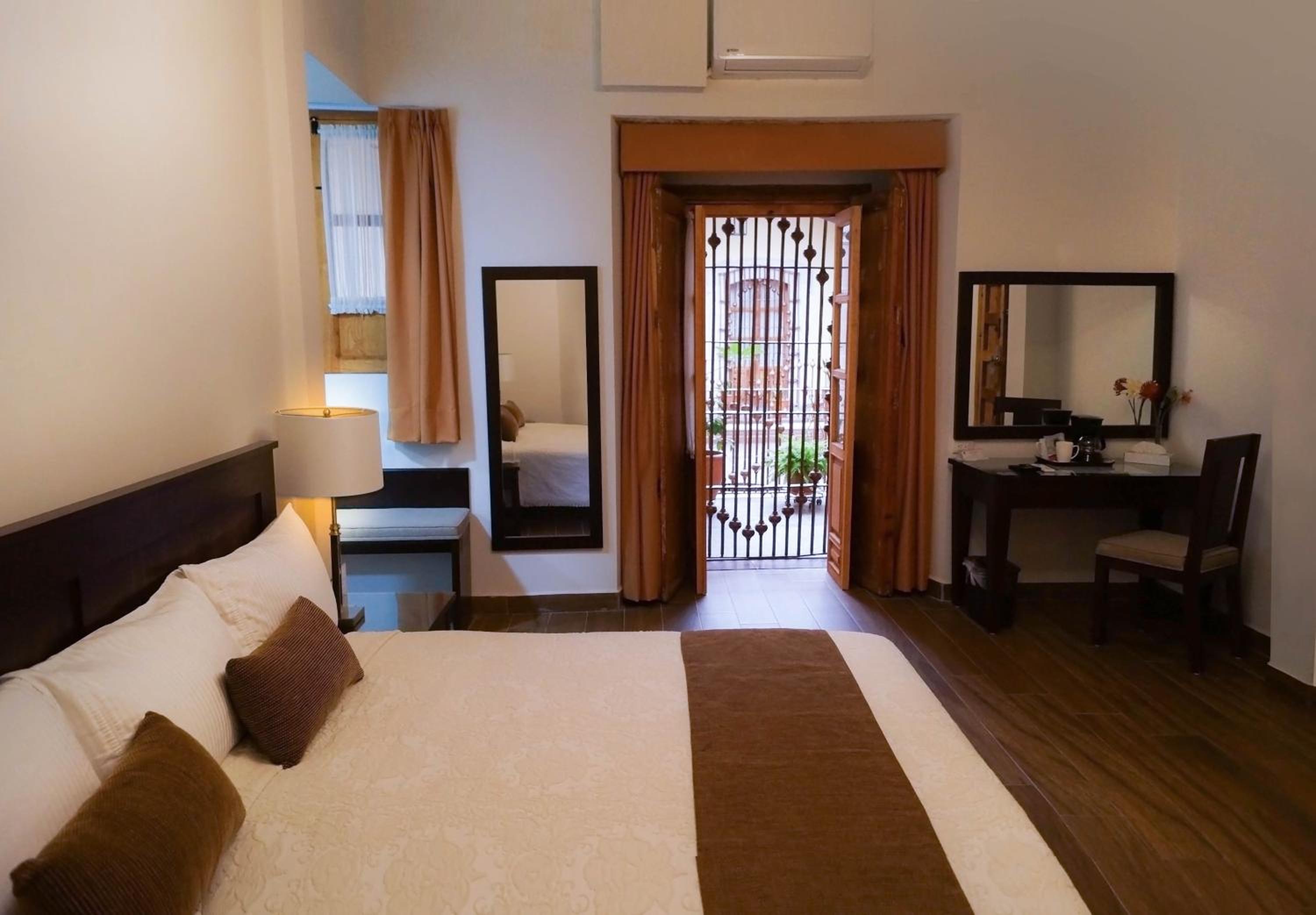 Hotel Casa Faroles 34/56