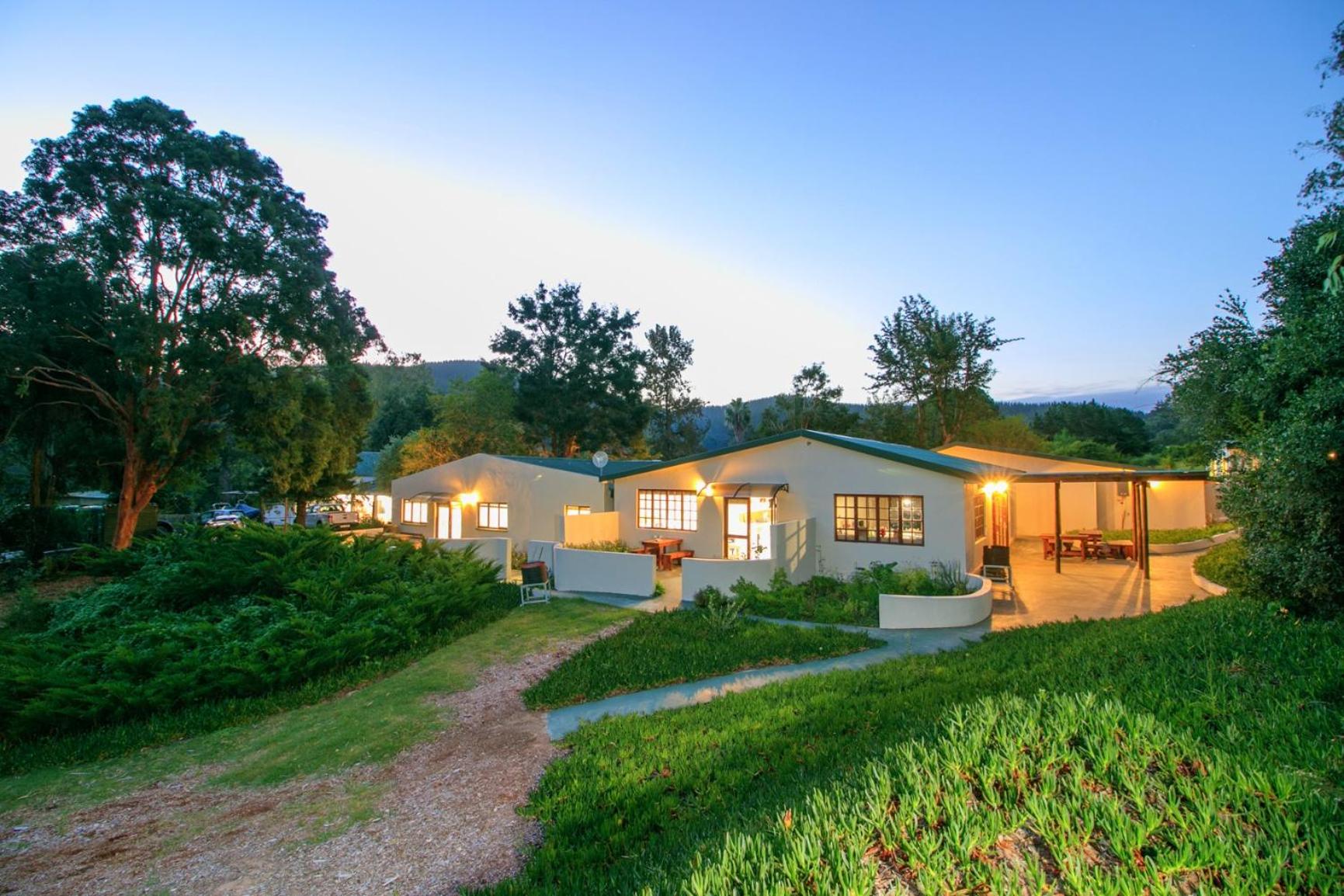 Eastbrook River Lodge 38/50