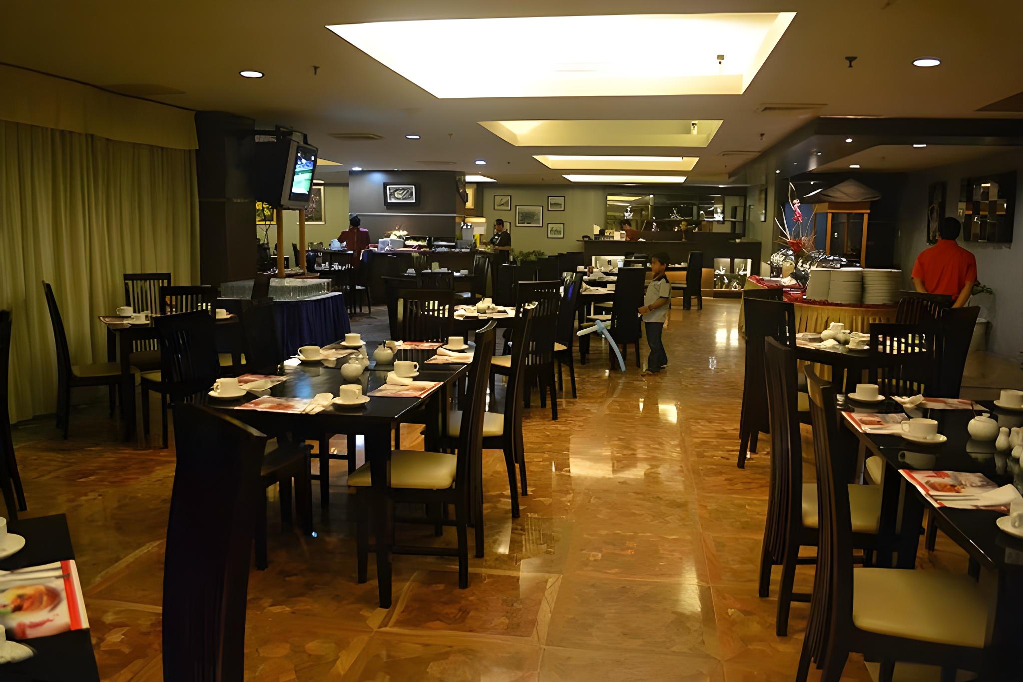 Hotel Grand Antares 35/50