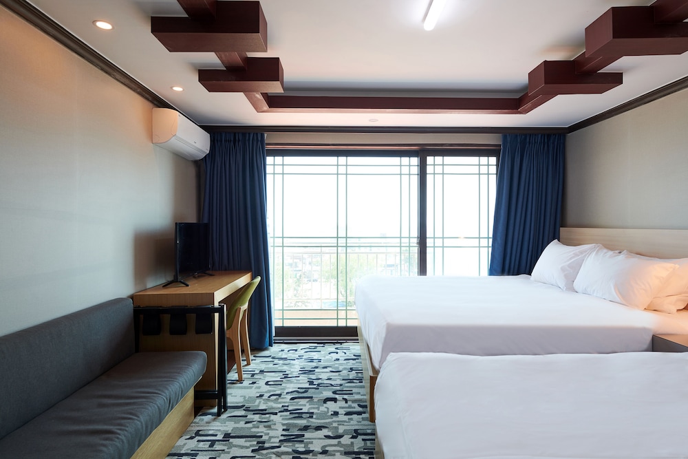 Good Morning Hotel and Resort 11/50
