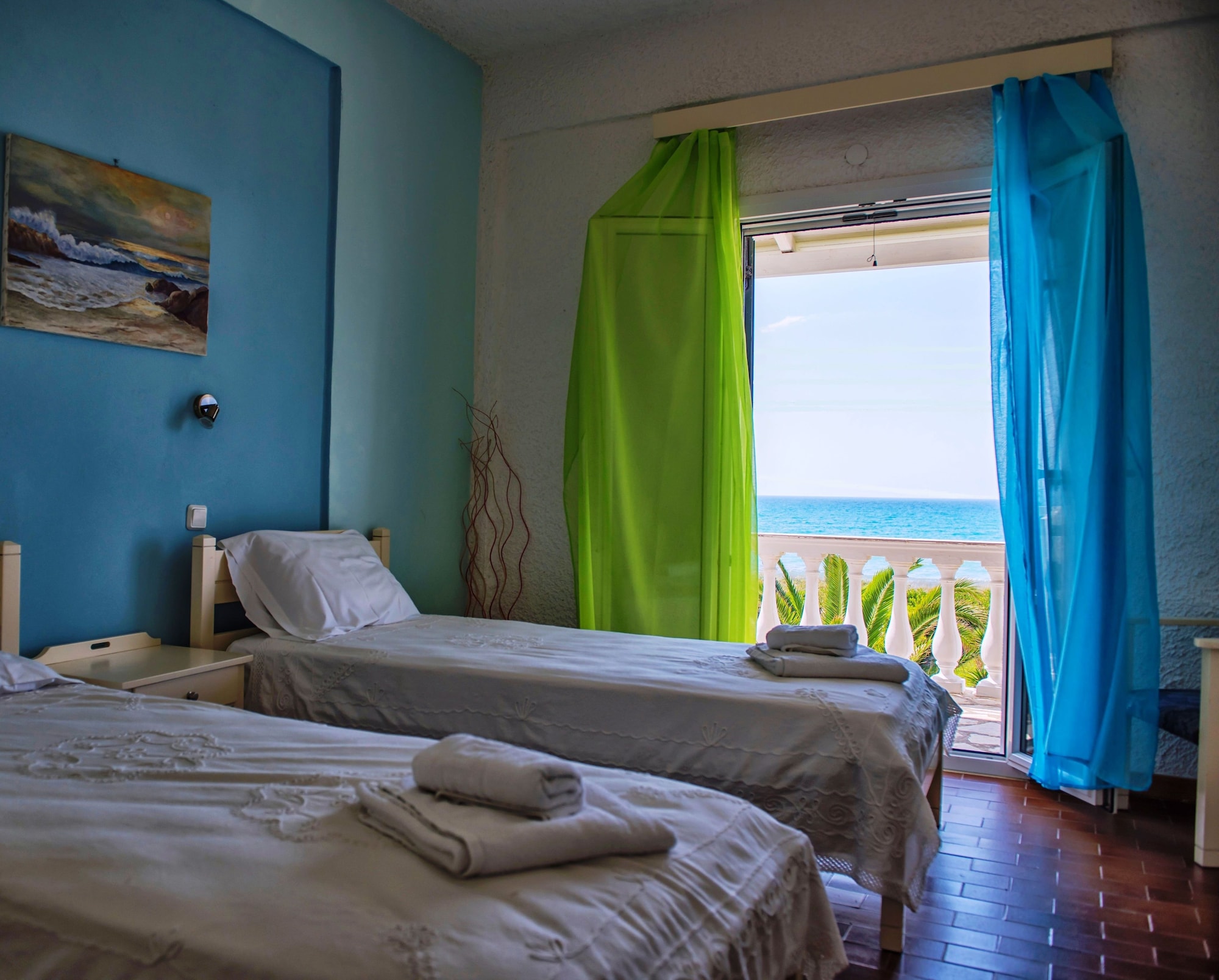 2 BEDROOMS, APARTMENT, SEA VIEW