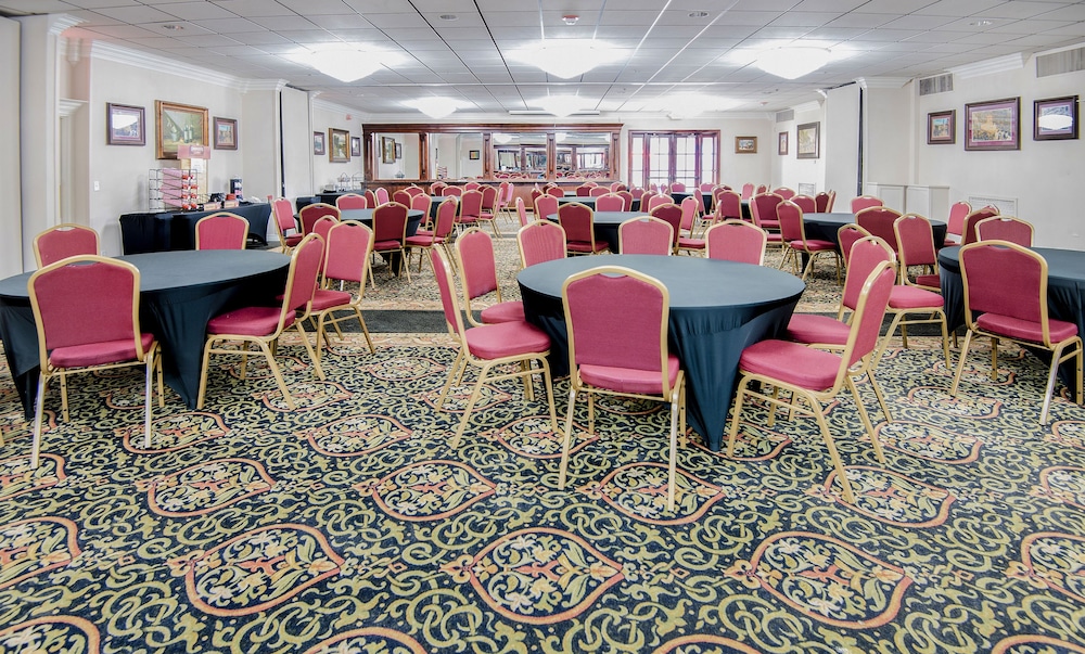 Ramada By Wyndham Metairie New Orleans Airport 25/31