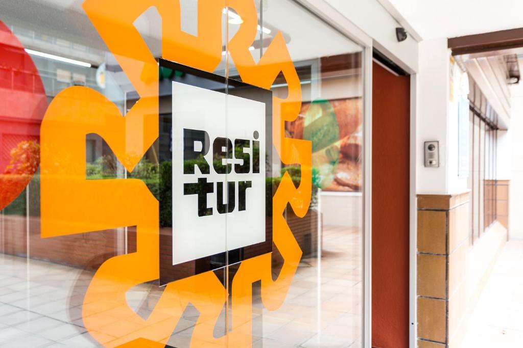 Resitur Apartamentos Turisticos En Seville 4/50