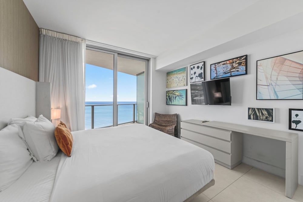 Lyfe Resort & Residences 12/66
