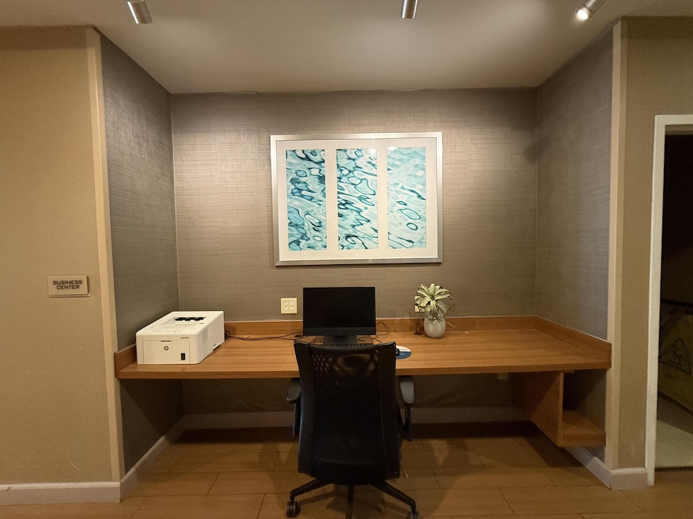 The Peoria Hotel, SureStay Collection by Best Western 55/59