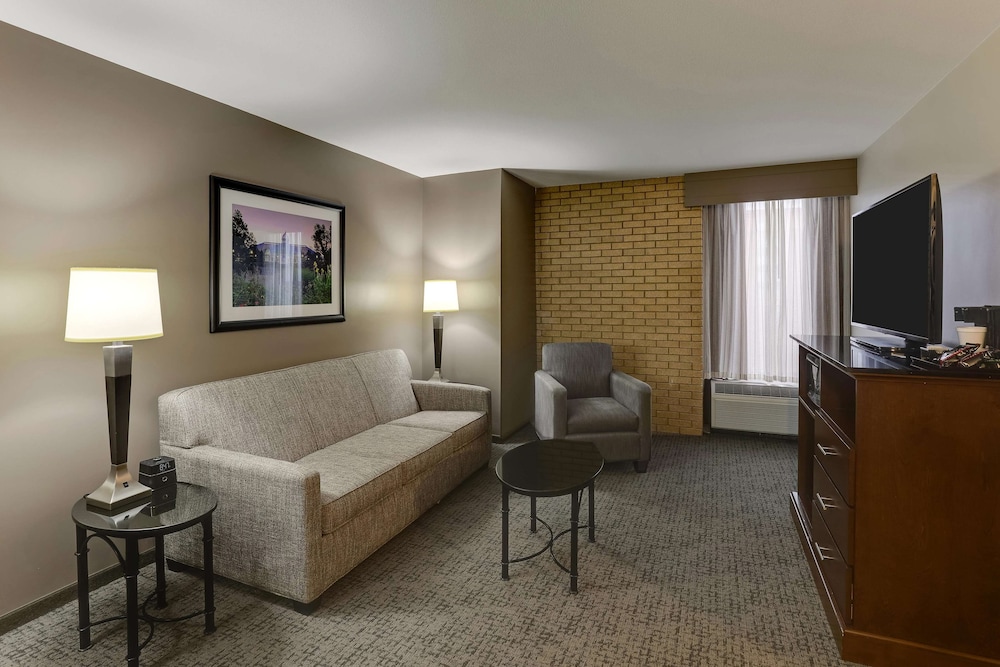 Drury Inn & Suites Columbus Dublin 28/38