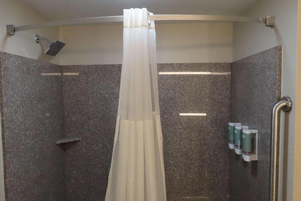 غرفة بسرير كينج، Best Western Prime Inn & Suites 3/3