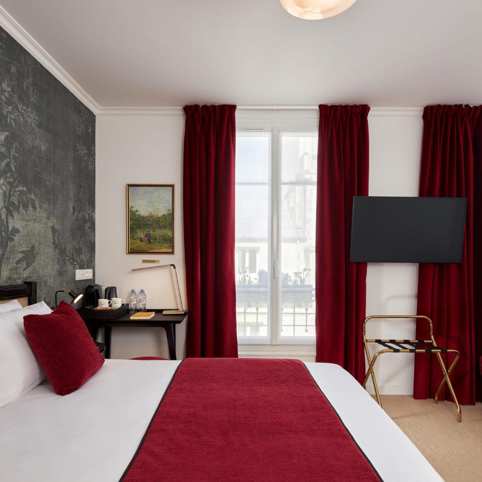 Deluxe, Double Bed