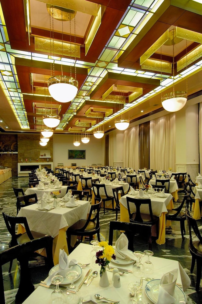 Mercure Patras Astir 45/69
