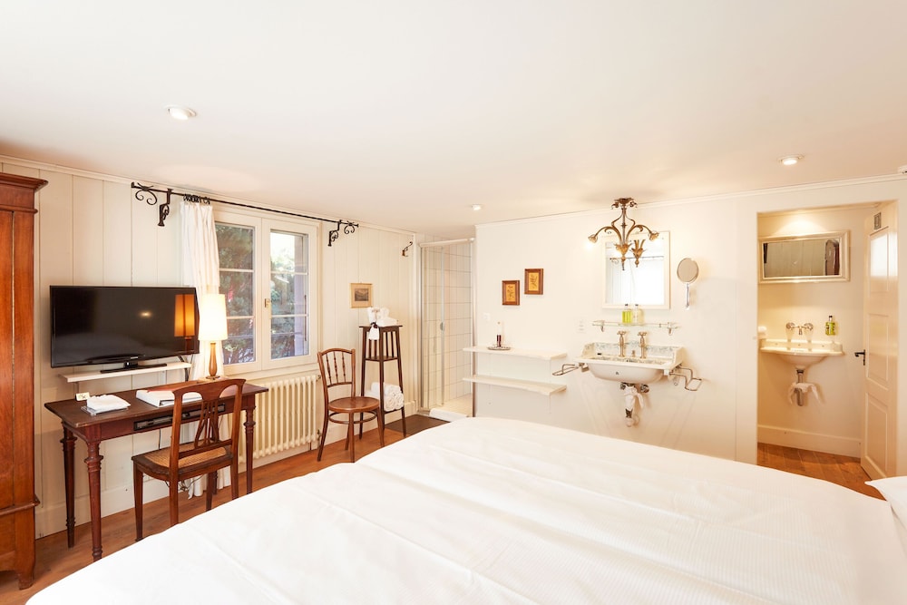 Boutique Hotel Schluessel 6/42