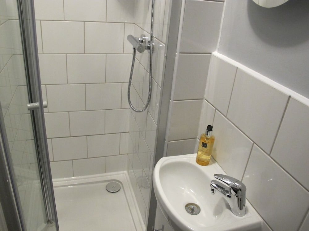 Melcombe Villa Guesthouse 21/24