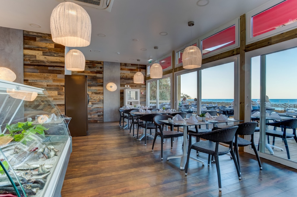 Casa de Sada Algarve Beach Resort, Curio Collection by Hilton 21/27
