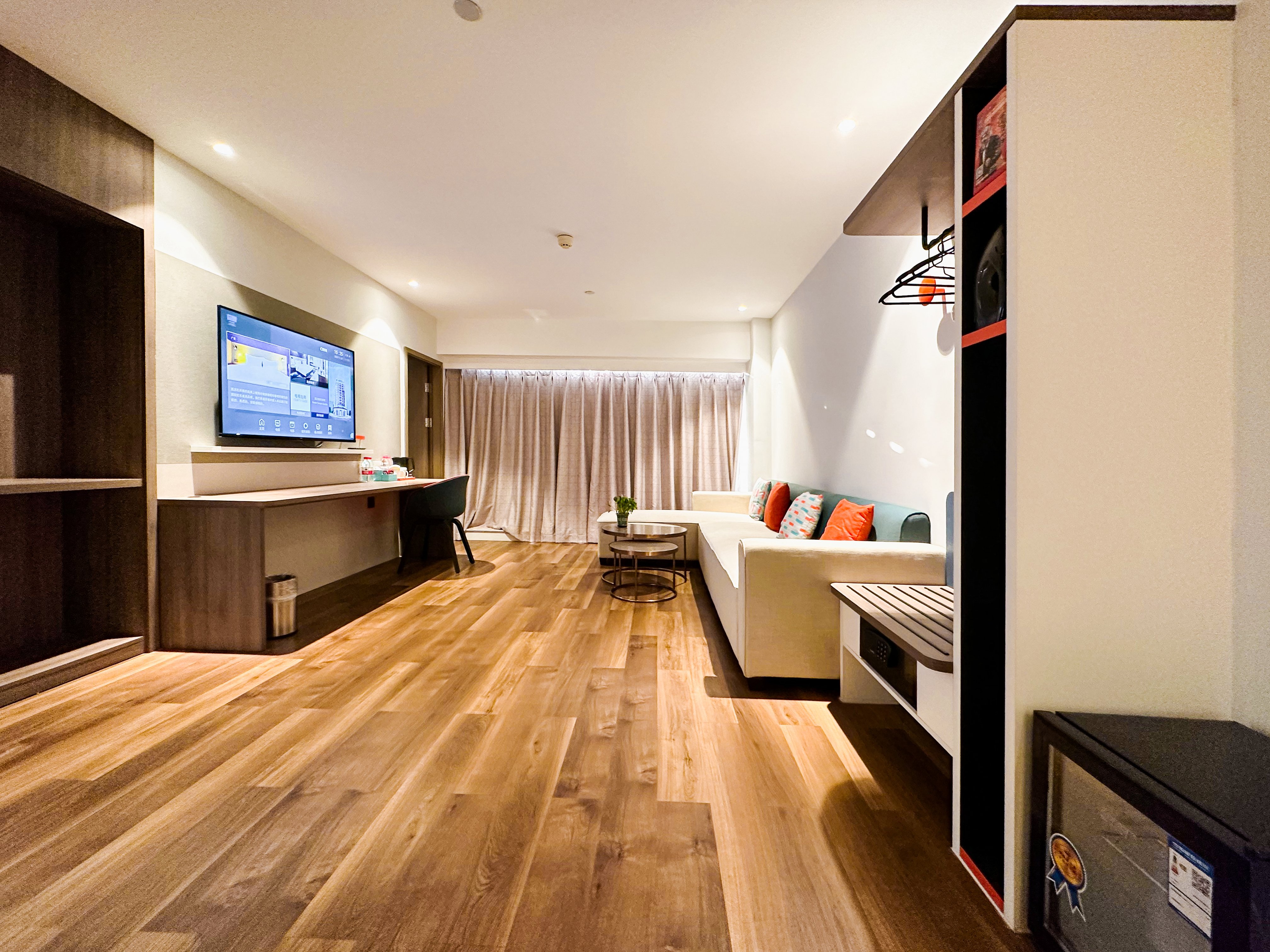 Holiday Inn Express Tianjin Airport East 33/50