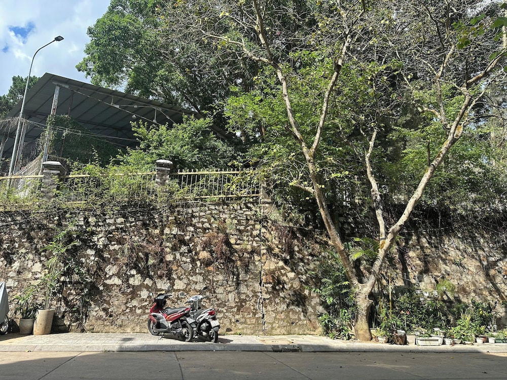 Nam Xuan Premium Hotel 63/68