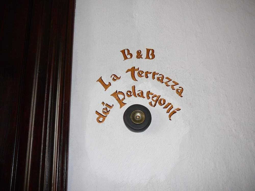 La Terrazza Dei Pelargoni B&B 27/44