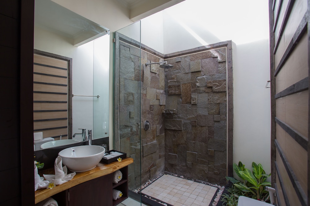 Kayu Suar Bali Luxury Villas and Spa 26/29