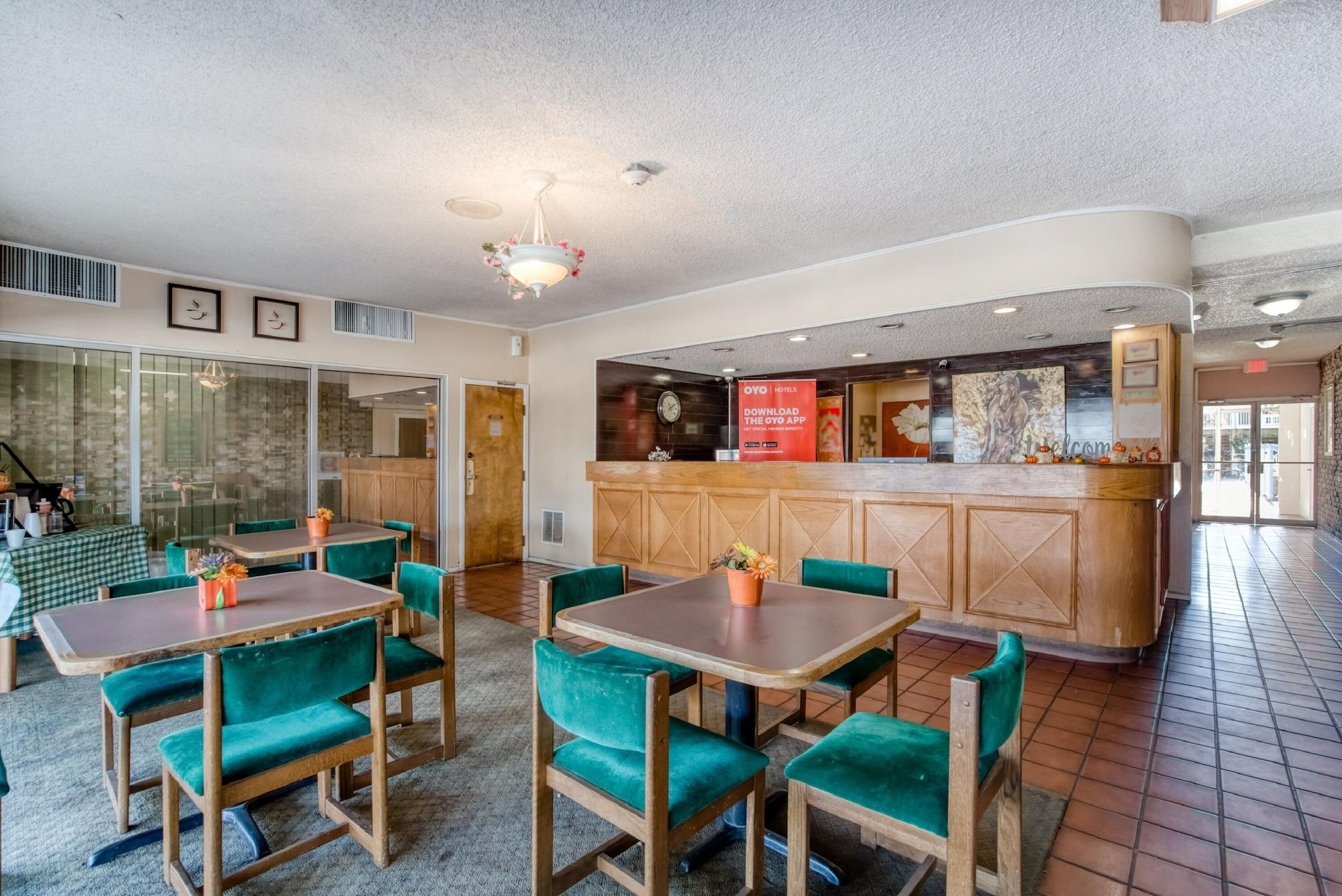 Hotel Brownwood Hwy 67 (ex. Budget Inn & Suites Brownwood) 28/43