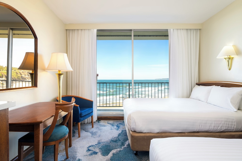 ROOM, 1 QUEEN AND 1 SINGLE BED, OCEAN VIEW