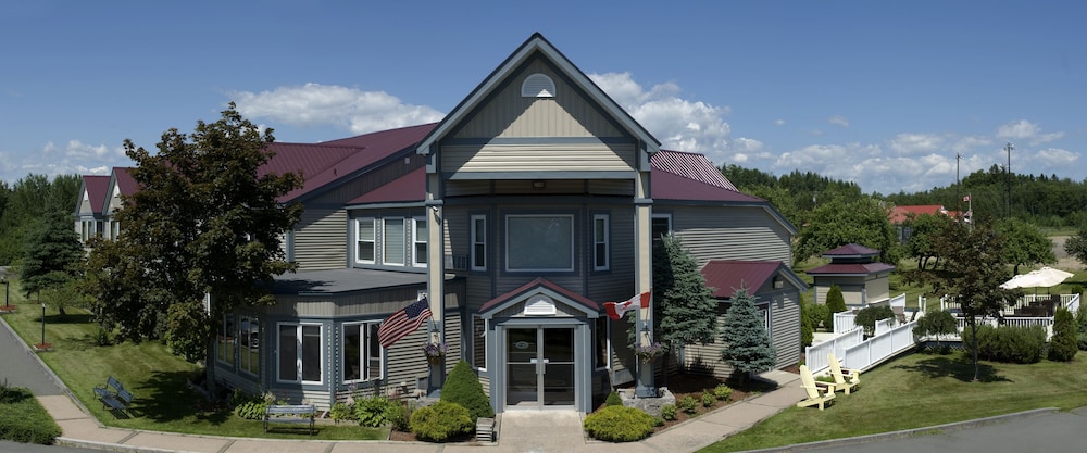 Granite Town Hotel 3/43