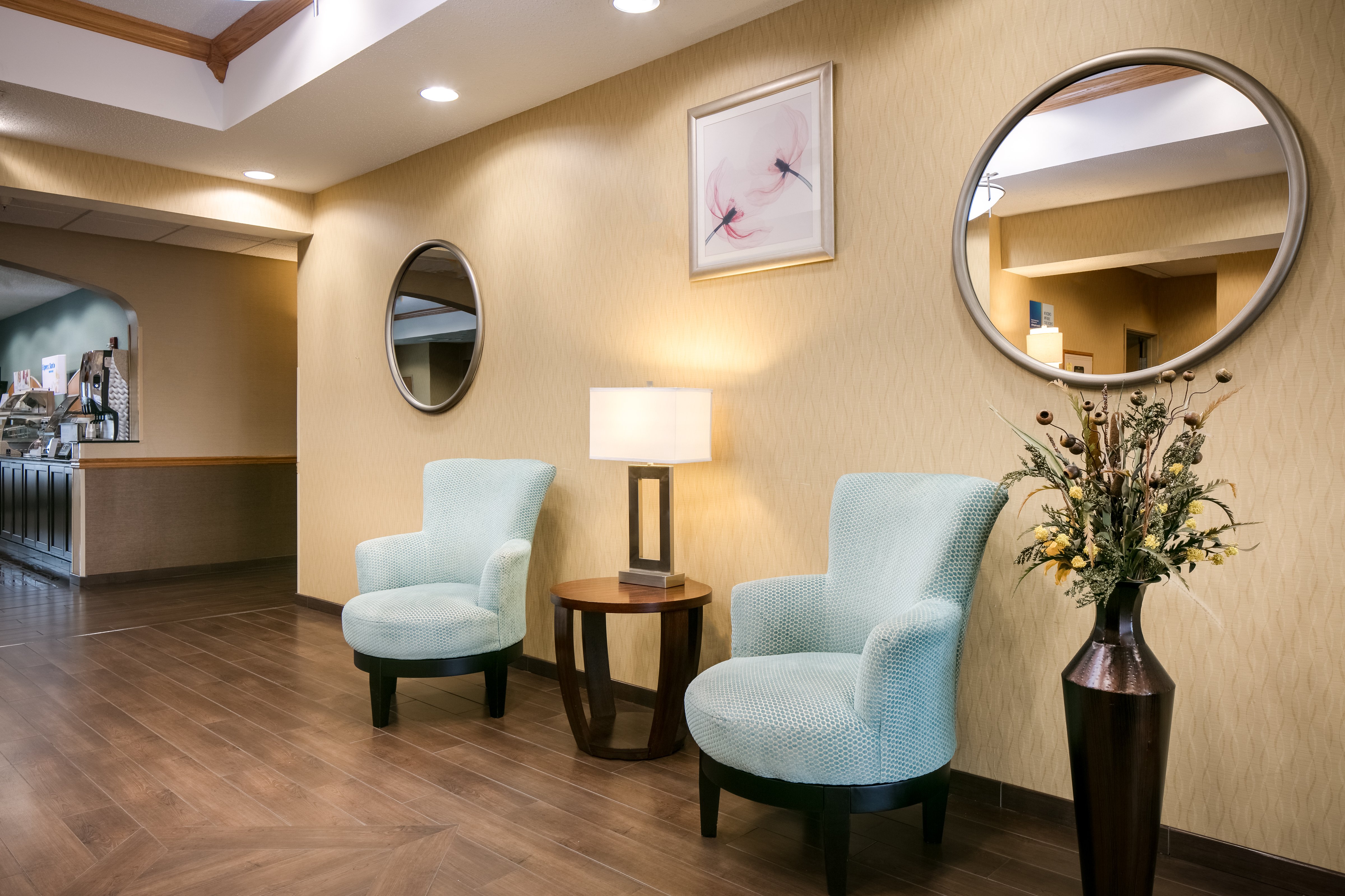 Holiday Inn Express Hotel Suites Clinton 34/50