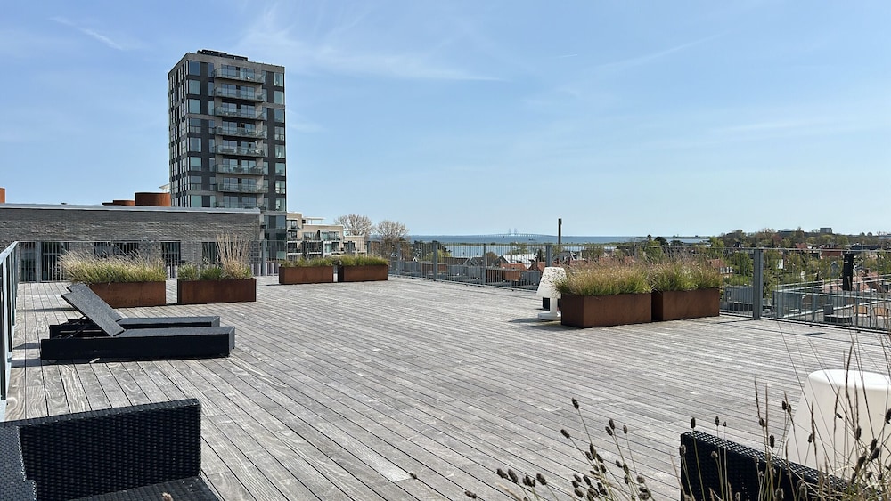 CPH STUDIO HOTEL 75/82
