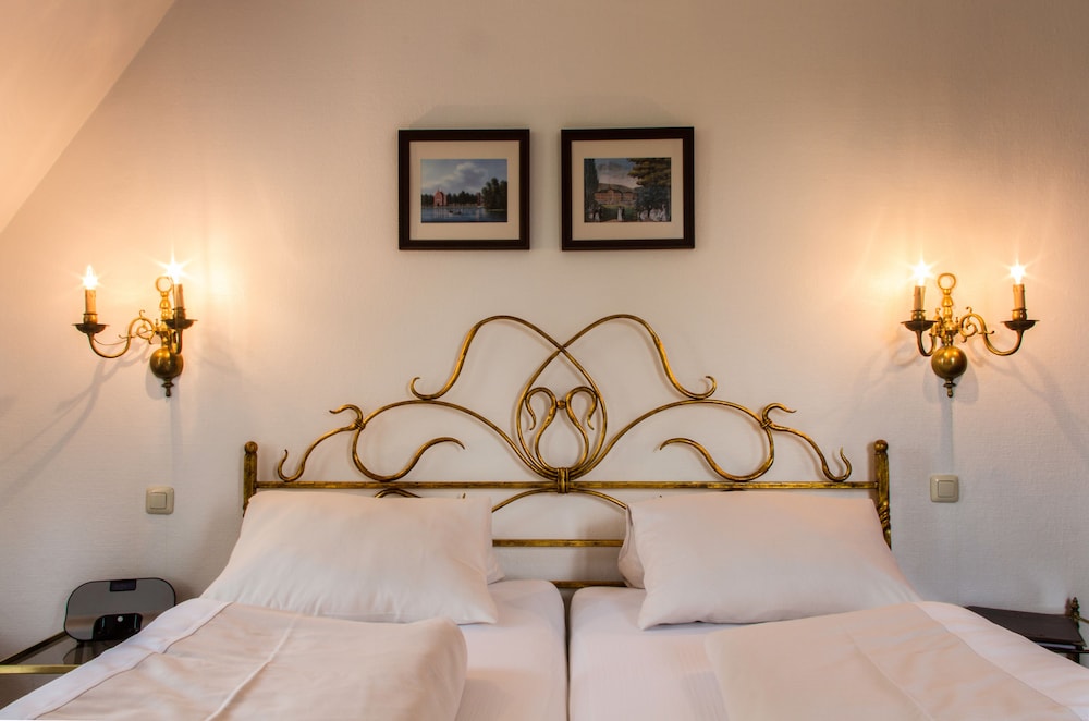 Hotel Laimer Hof Nymphenburg Palace Munich 42/60
