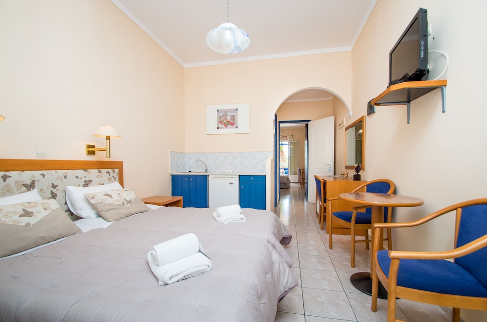 Syros Atlantis Hotel 10/50