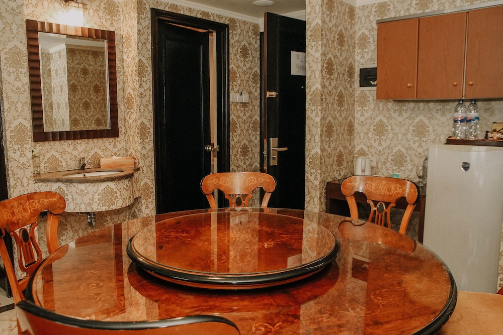Grand Q Hotel Gorontalo 33/46