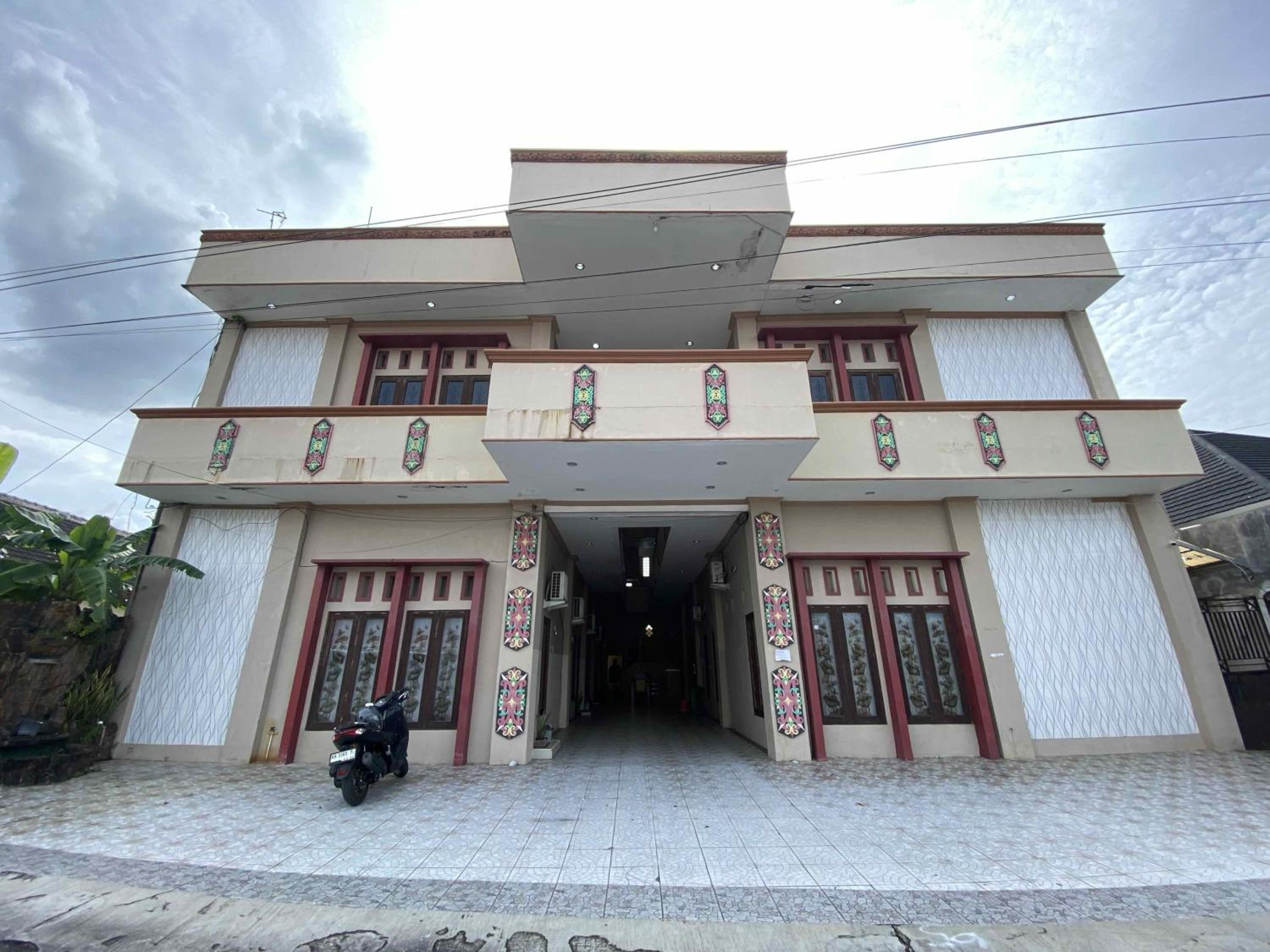 Hotel O near Universitas Palangka Raya formerly Wisma Aries in Palangka Raya