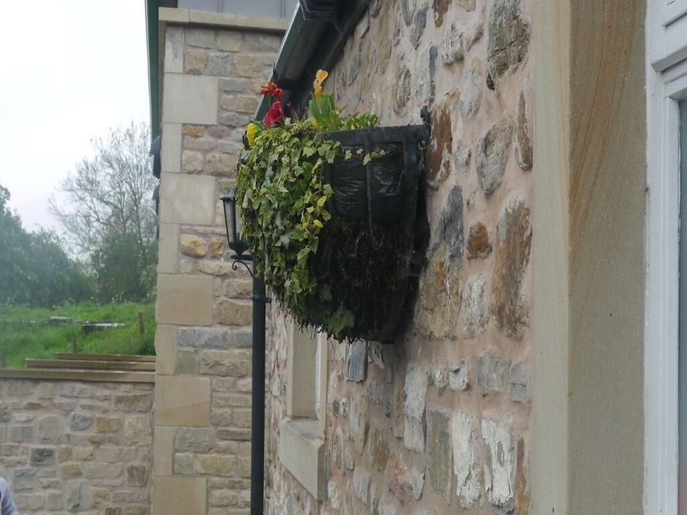 The 3 Millstones Inn 46/53