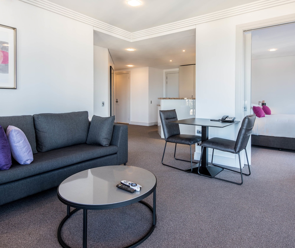 Avani Auckland Metropolis Residences 49/66