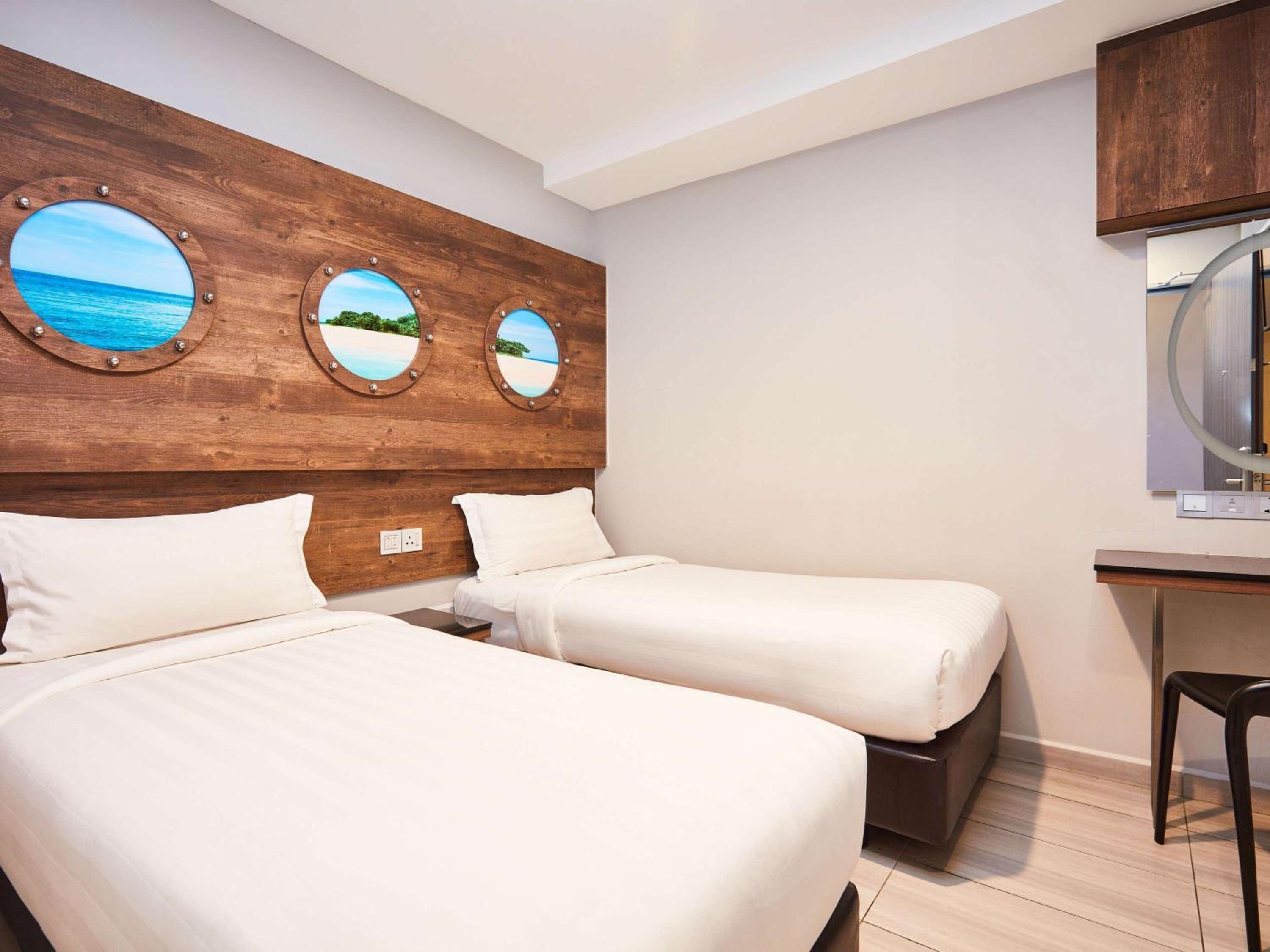 Standard, Twin Beds, No Window