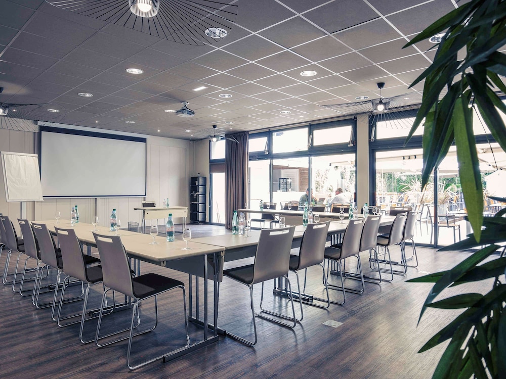 Mercure La Roche Sur Yon Centre 61/76